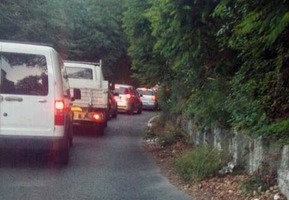 marino incidente grave su via dei laghi due feriti strada bloccata per ore foto luciano sciurba