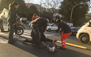 Incidente In Piazzale Clodio Furgone Si Schianta Contro Scooter Foto Di Paolo Rizzo Ag Toiati