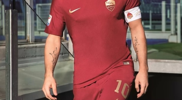 Divisa ROMA modello Divisa ROMA modello