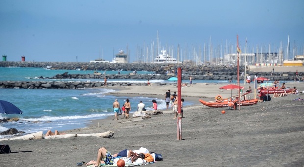 The Lido Beaches Og Venice Italy Travel Guide