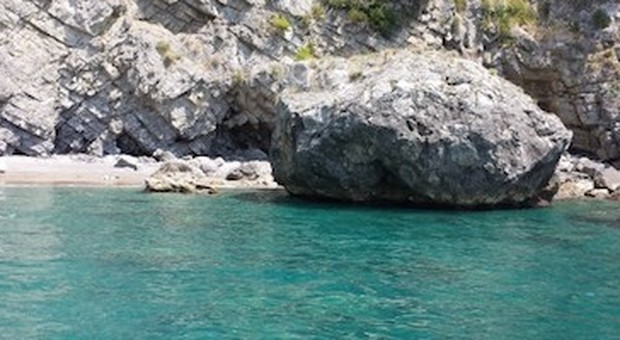 Le Spiagge Segrete Di Amalfi Dove Rifugiarsi Anche In Autunno