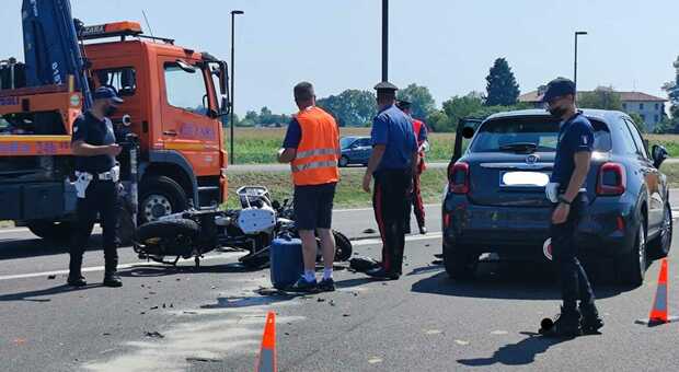 elio doro morto in un incidente in moto l imprenditore del catering grave la moglie